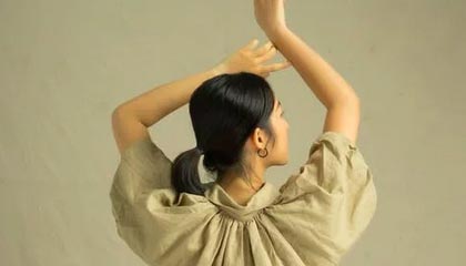 探索成人视频的视听盛宴：被10个男人灌了一夜精子的体验